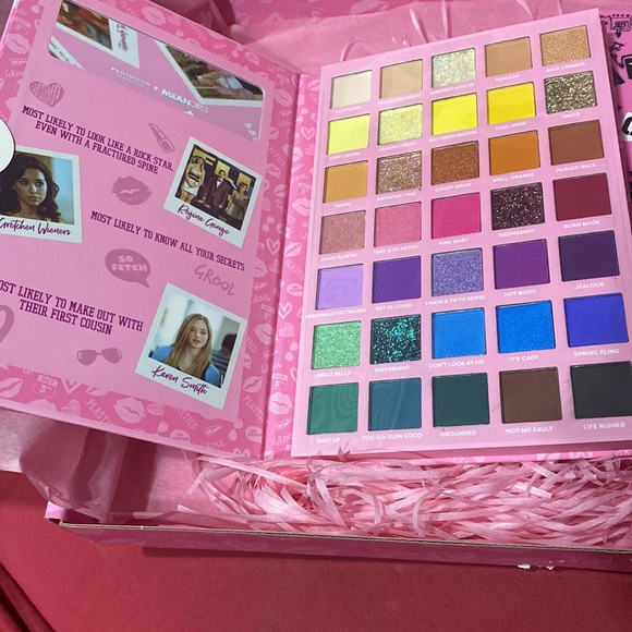 MeanGirls Makeup set New - Picture 4 of 9